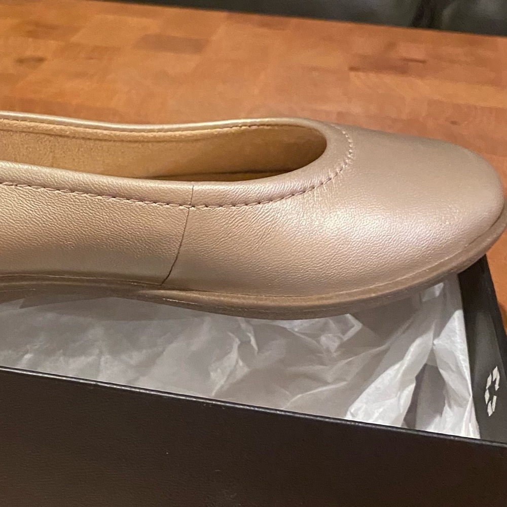 Champagne Womens flat shoes